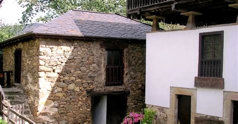 museo vaqueiro de asturias|Vaqueiro Museum of Asturias (Luarca)